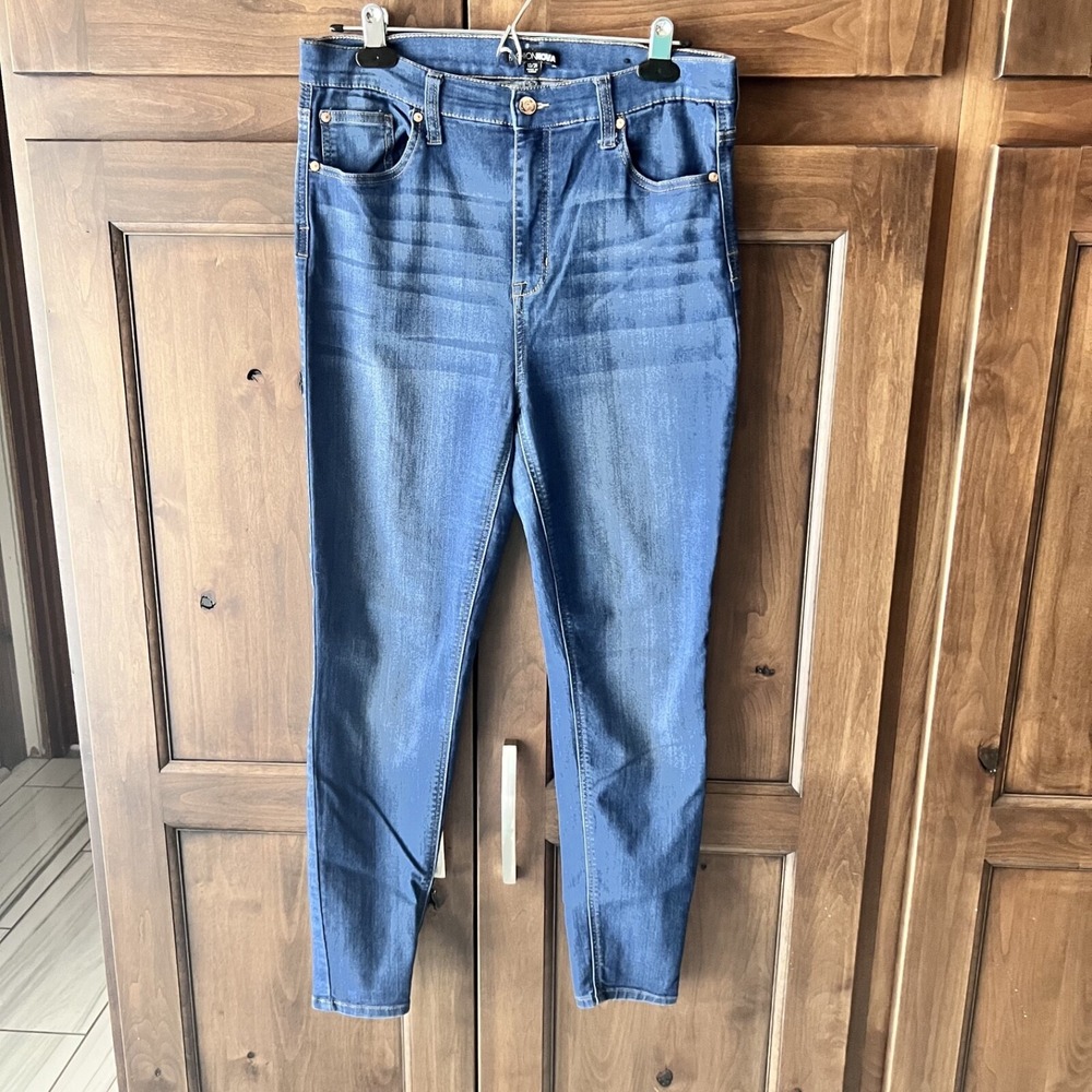 Fashion Nova-Women's /Stretch Denim Jeans Size 13/31